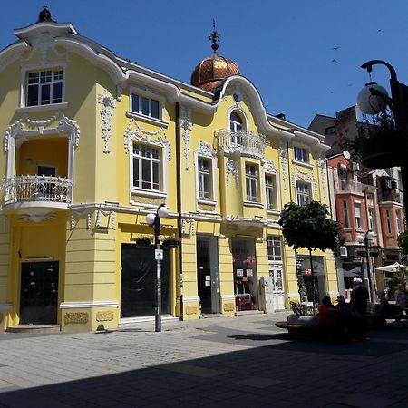 Art Apartment Kiril And Metodi Square Burgas Esterno foto