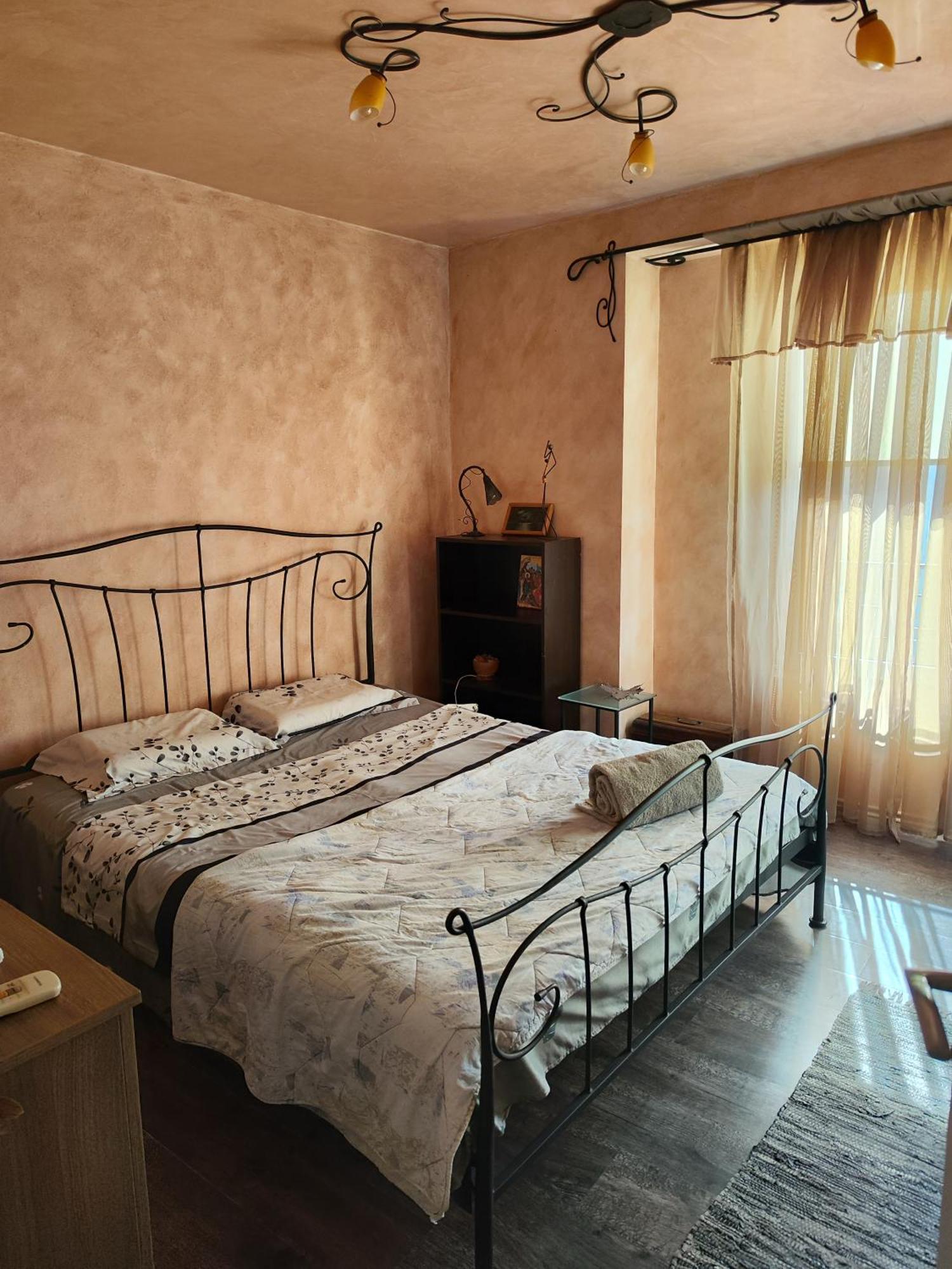 Art Apartment Kiril And Metodi Square Burgas Esterno foto