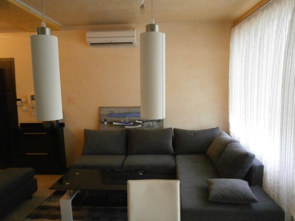 Art Apartment Kiril And Metodi Square Burgas Camera foto