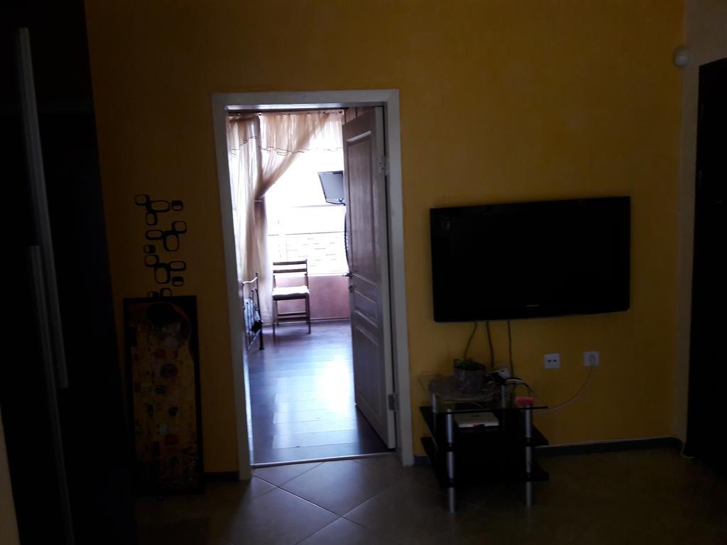 Art Apartment Kiril And Metodi Square Burgas Esterno foto